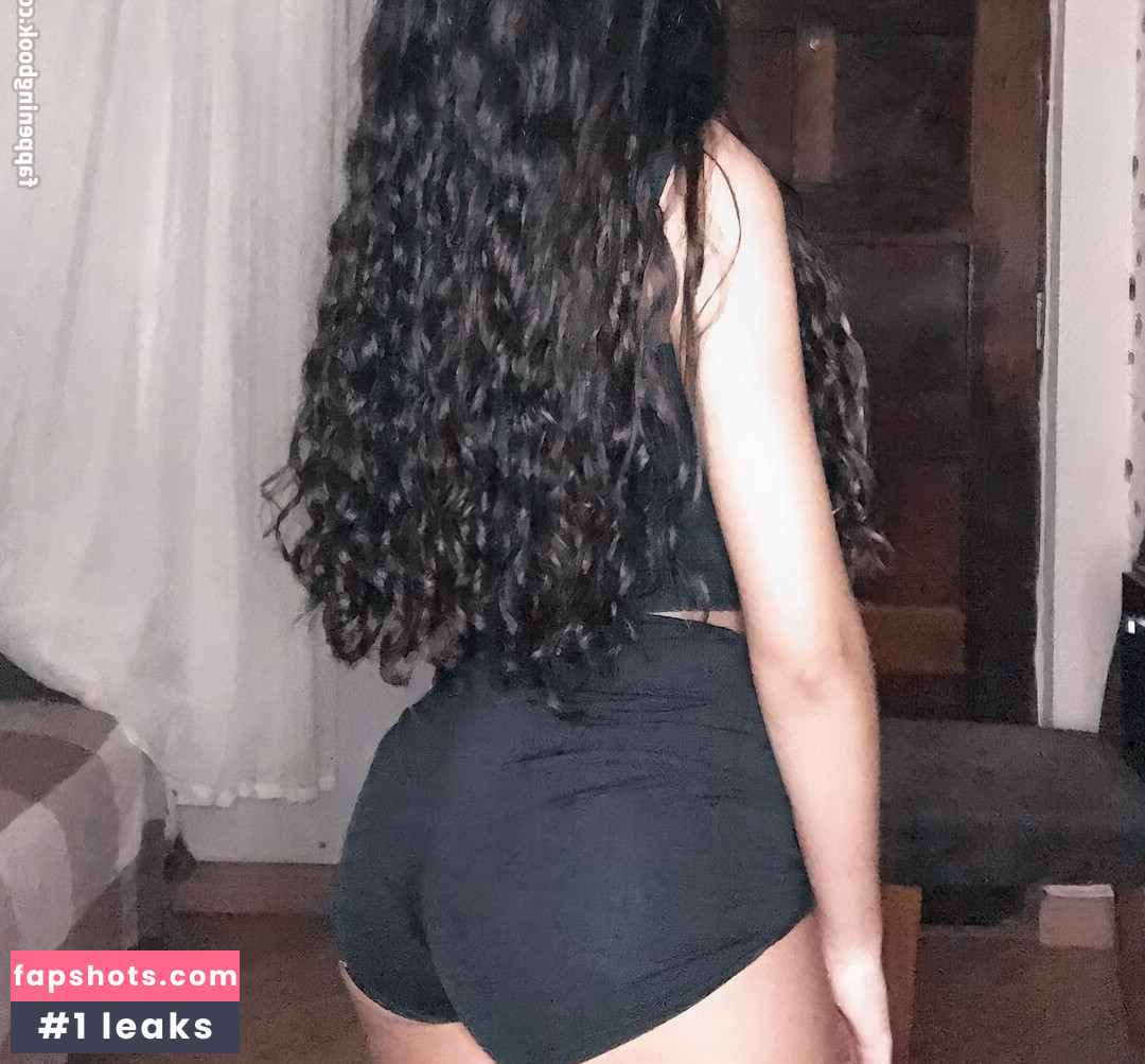 karamba_liviaa gallery photo #23