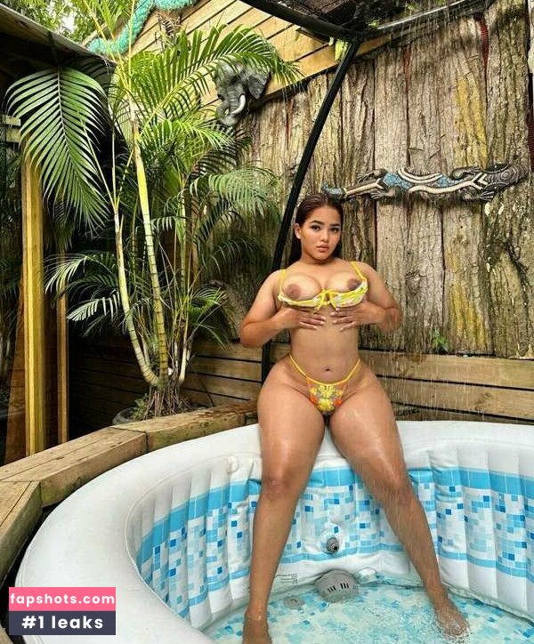 Karen Cano gallery photo #2