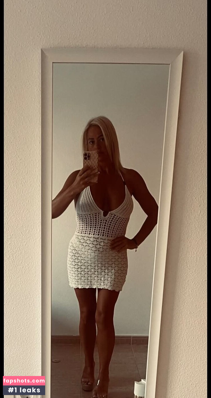 Karen Danczuk gallery photo #2