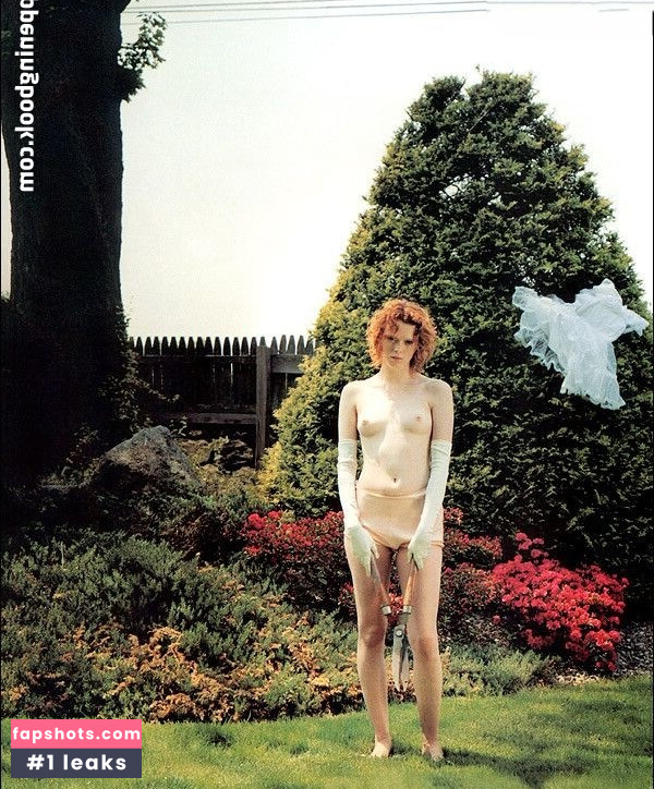 Karen Elson gallery photo #3