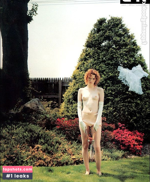 Karen Elson gallery photo #28