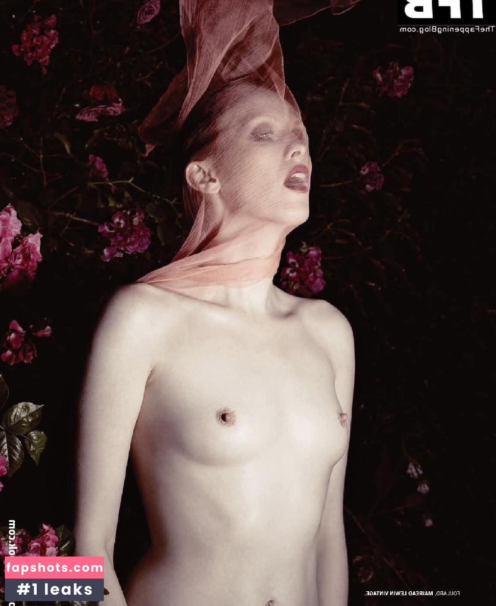 Karen Elson gallery photo #44