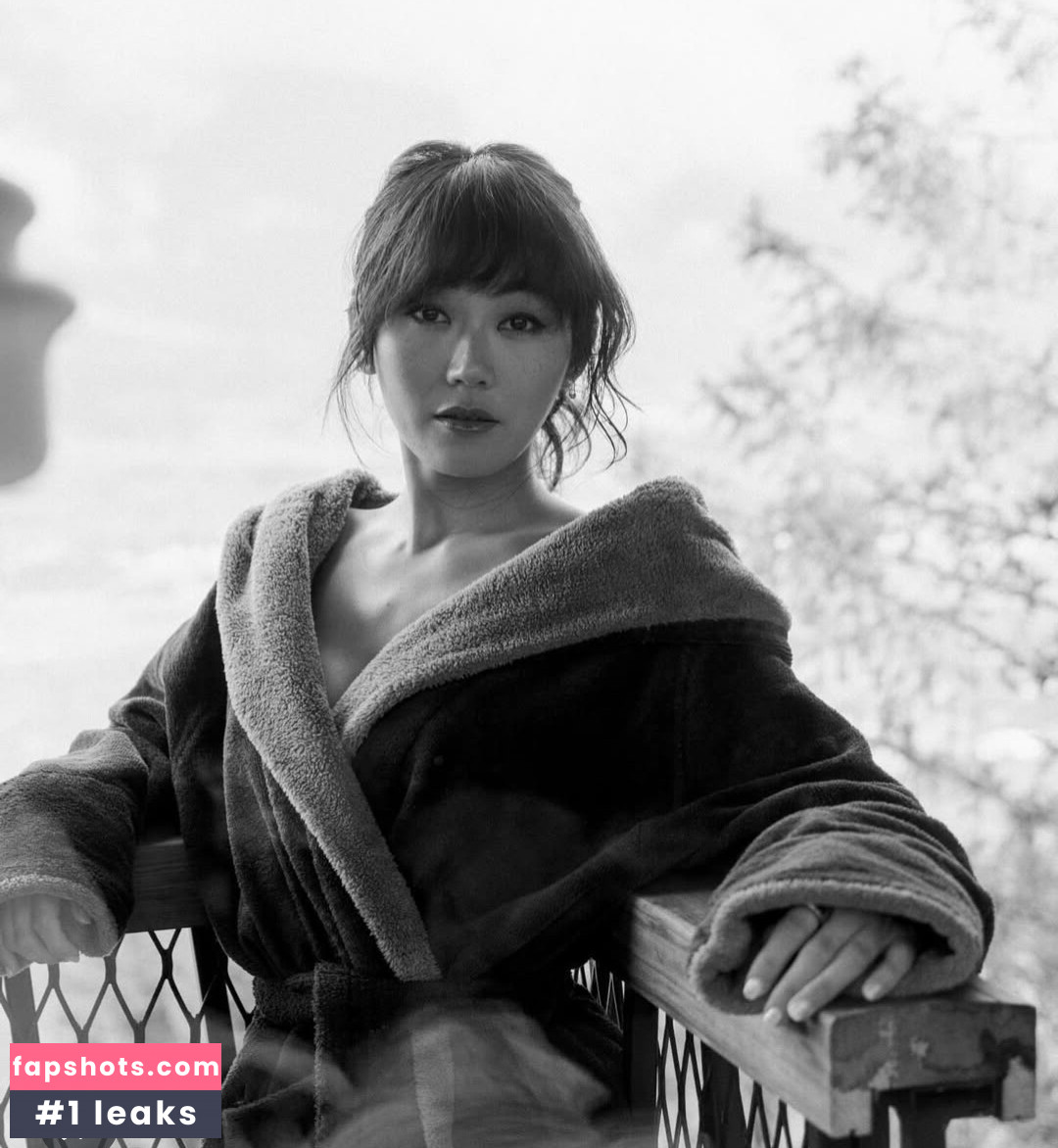 Karen Fukuhara gallery photo #11