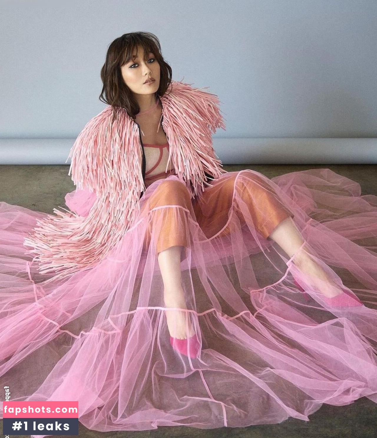 Karen Fukuhara gallery photo #129