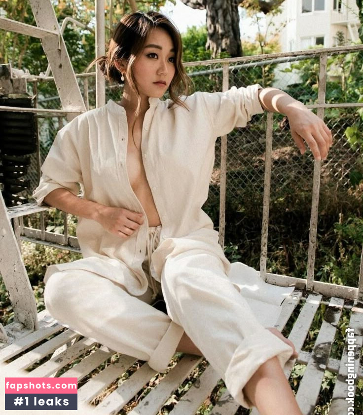 Karen Fukuhara gallery photo #14