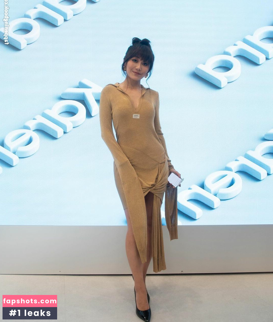 Karen Fukuhara gallery photo #133