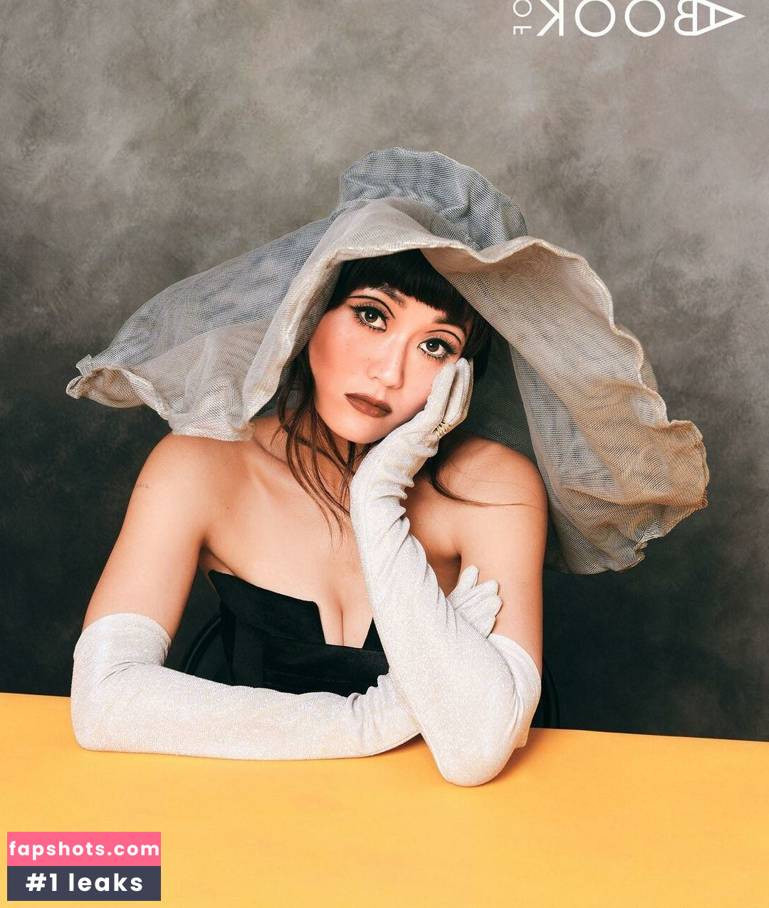 Karen Fukuhara gallery photo #141