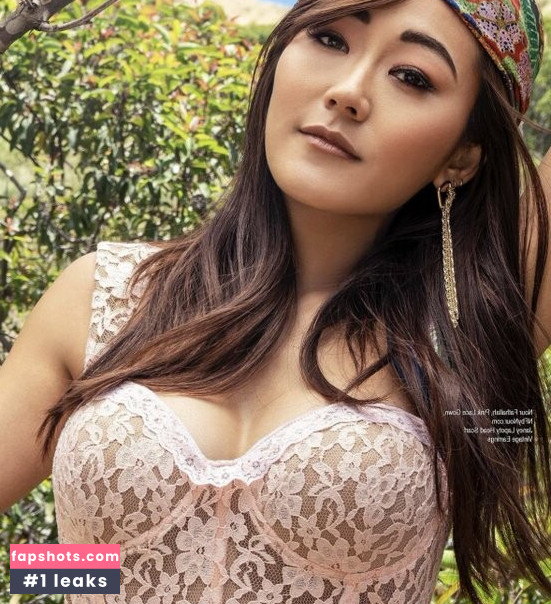 Karen Fukuhara gallery photo #170