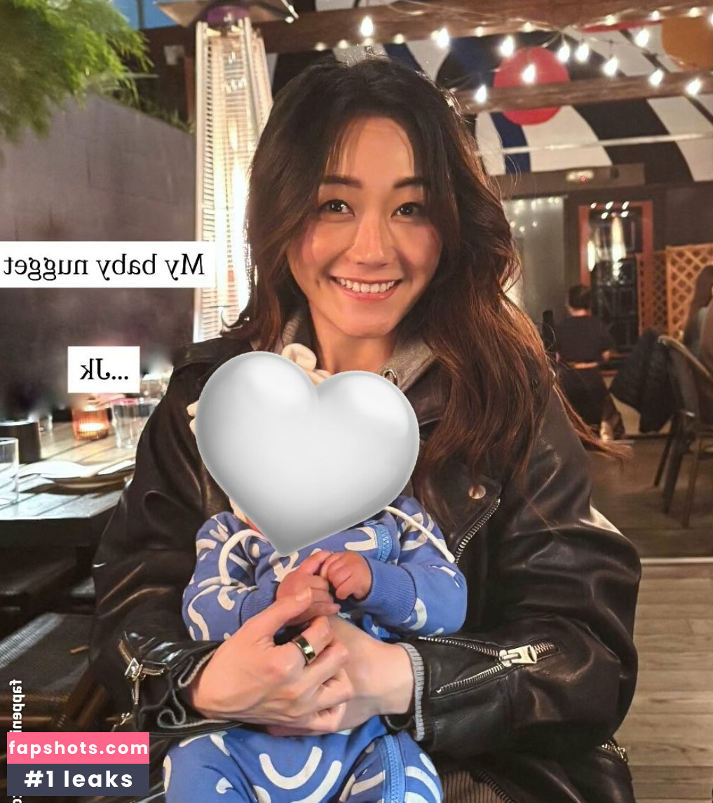 Karen Fukuhara gallery photo #19