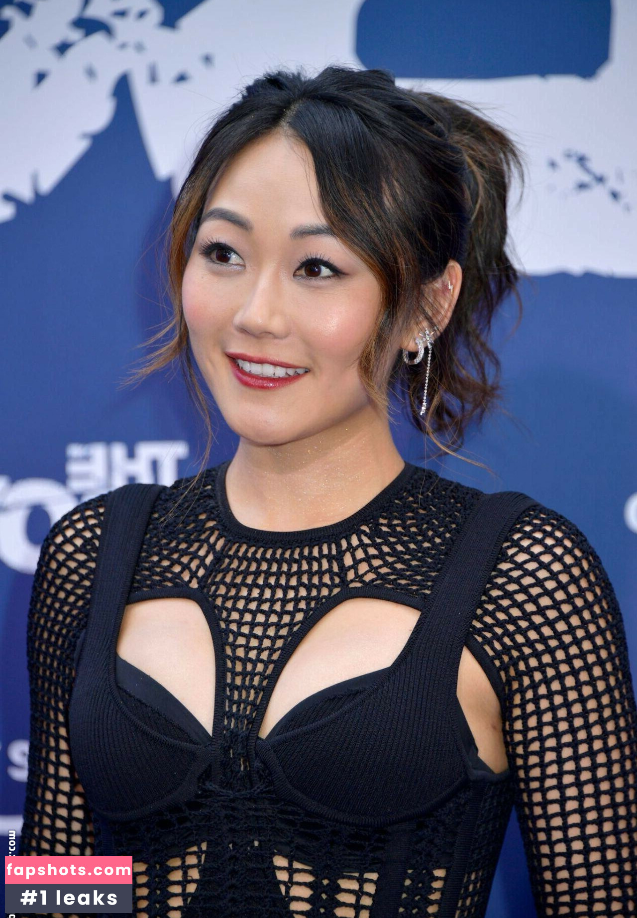 Karen Fukuhara gallery photo #186
