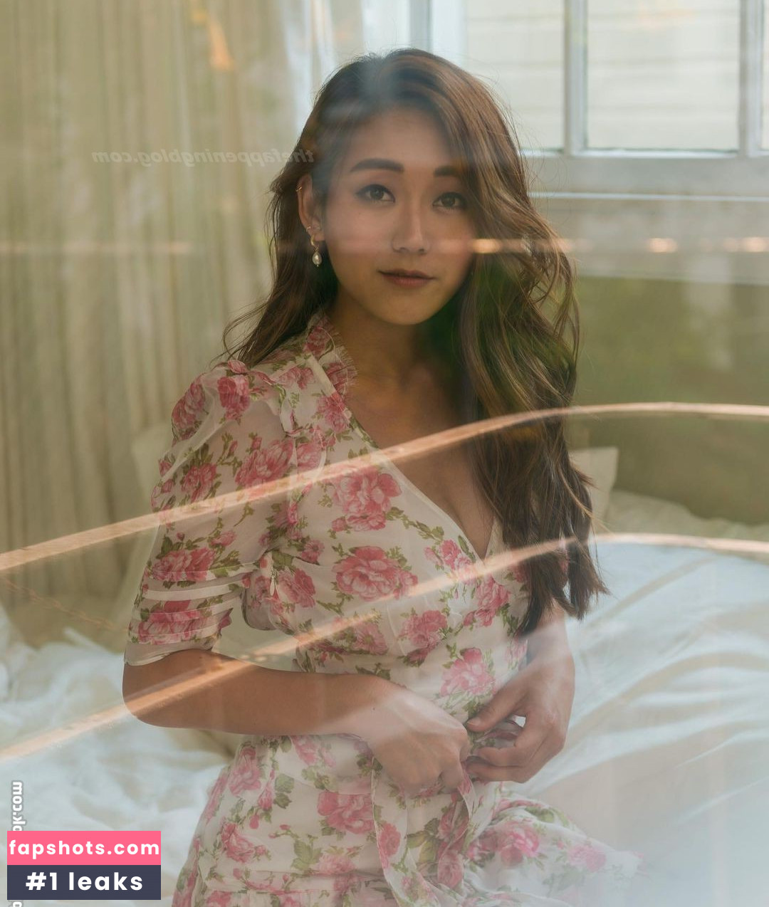 Karen Fukuhara gallery photo #193