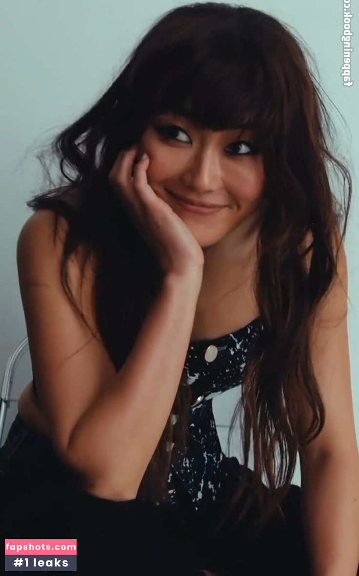 Karen Fukuhara gallery photo #23