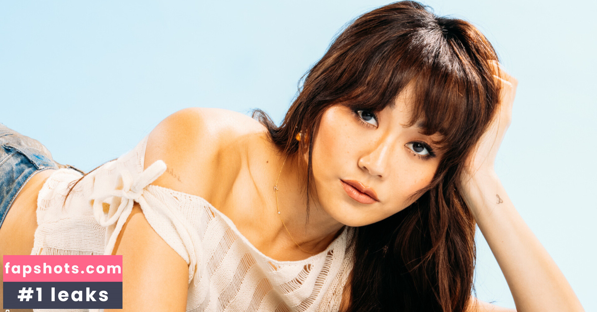 Karen Fukuhara gallery photo #27