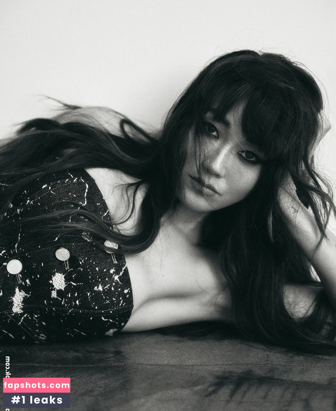 Karen Fukuhara gallery photo #34