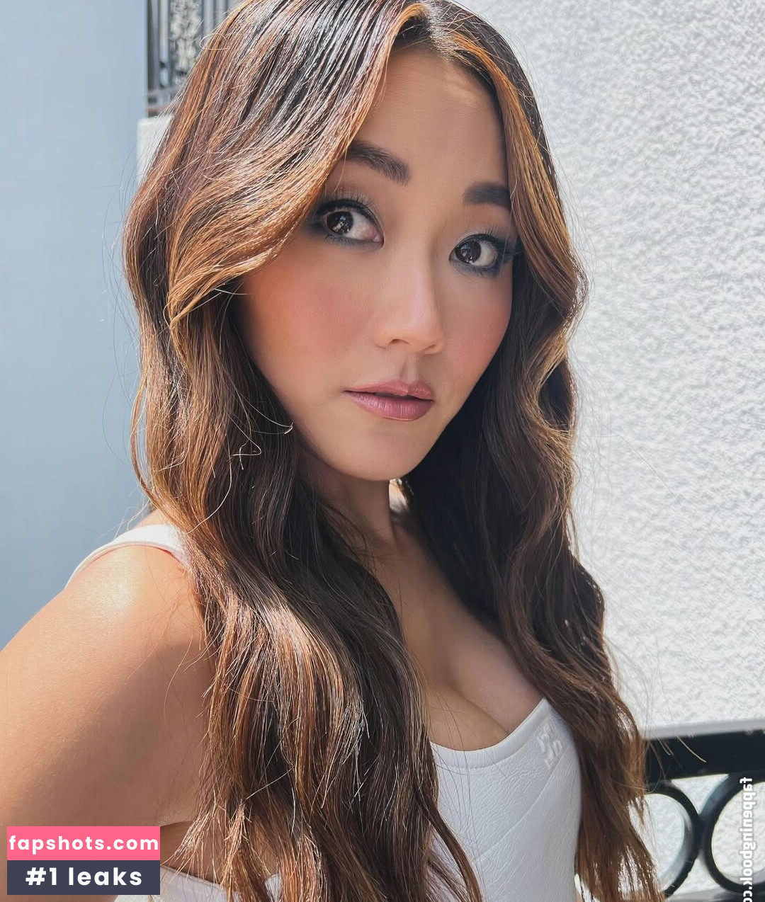 Karen Fukuhara gallery photo #58