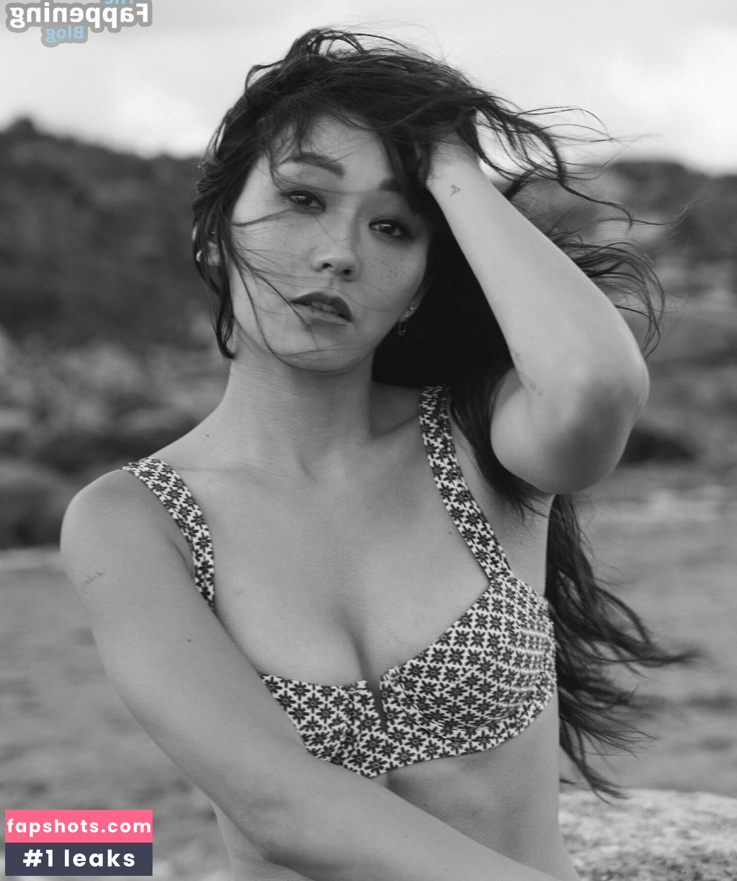 Karen Fukuhara gallery photo #83