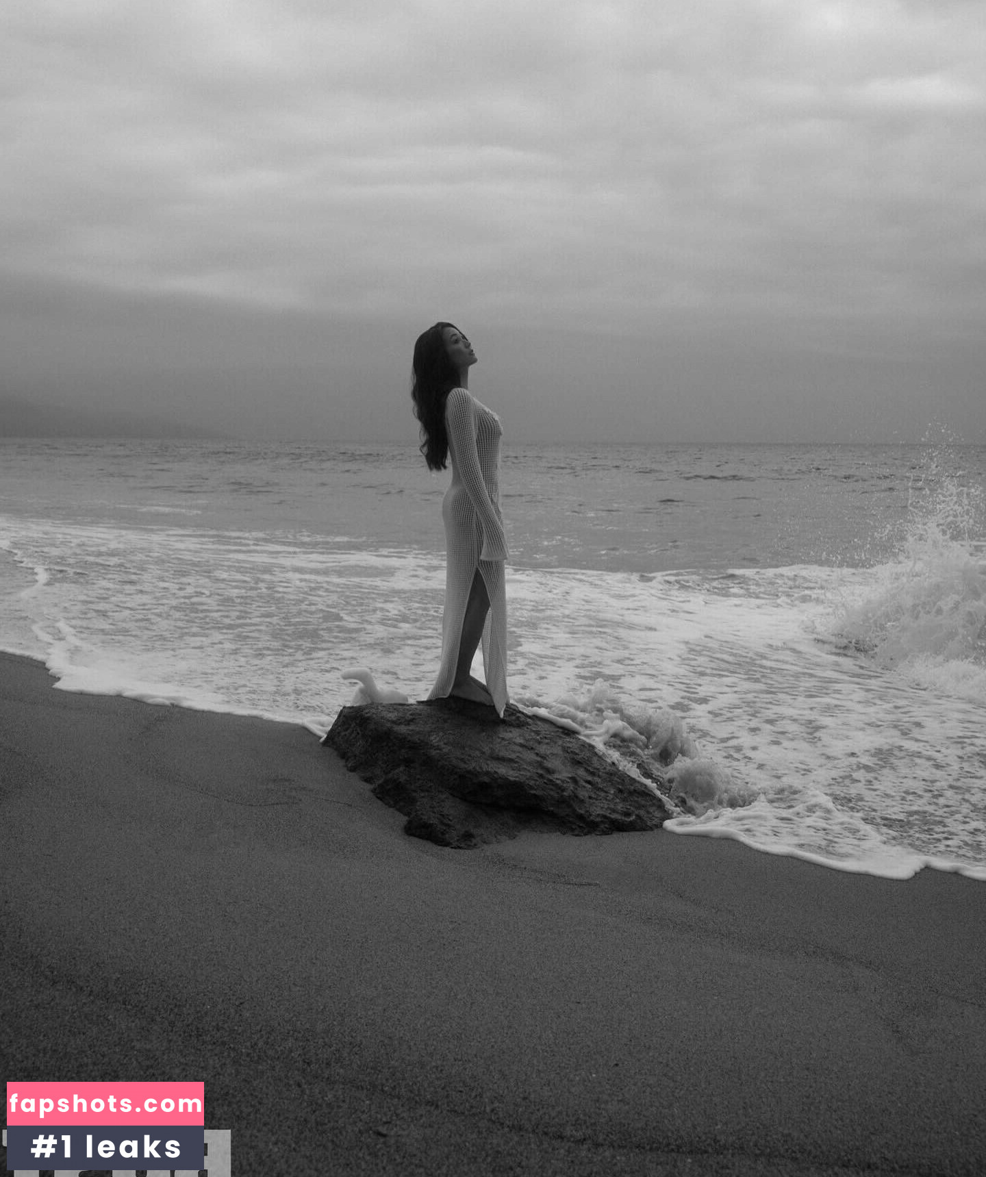 Karen Fukuhara gallery photo #99