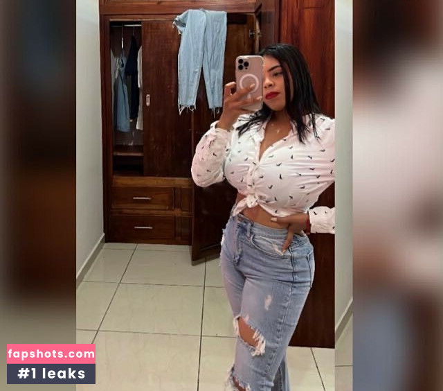 Karen Garcia gallery photo #11