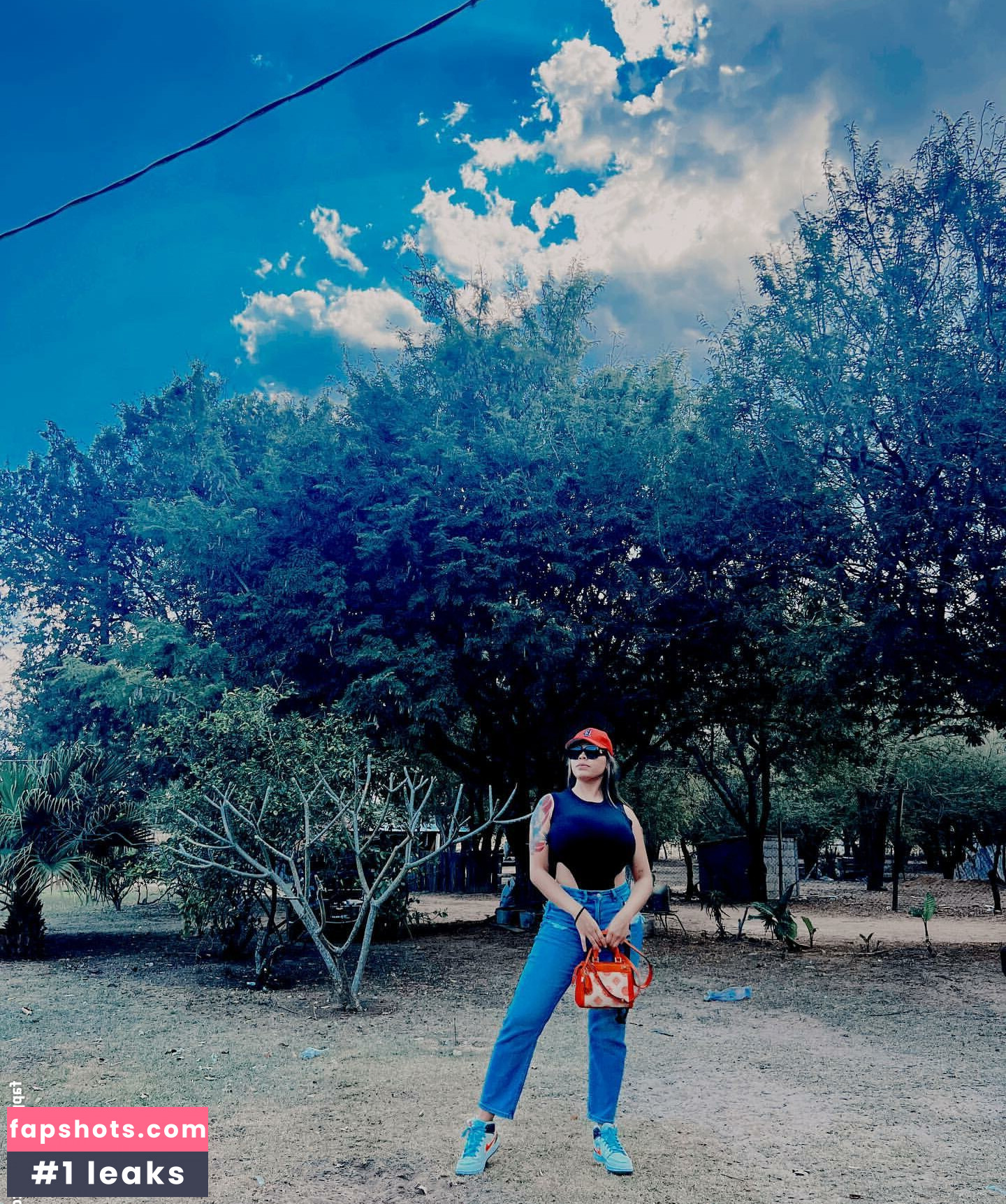 Karen Garcia gallery photo #24