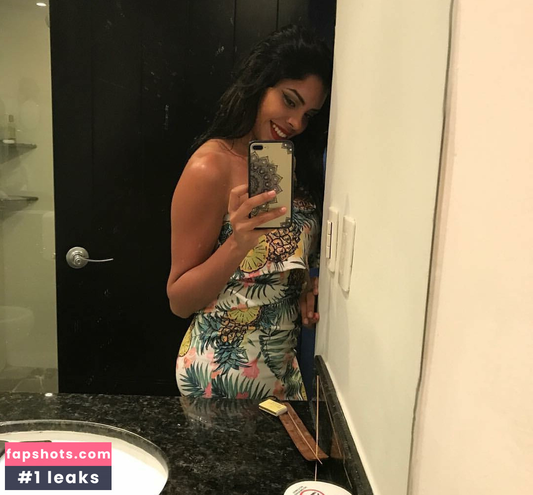 Karen Garcia gallery photo #27