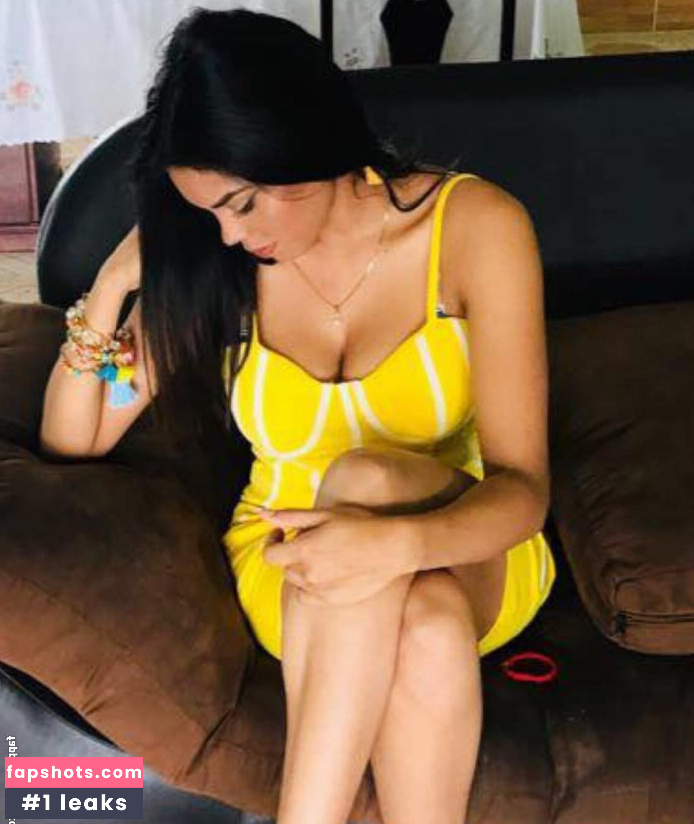 Karen Garcia gallery photo #31