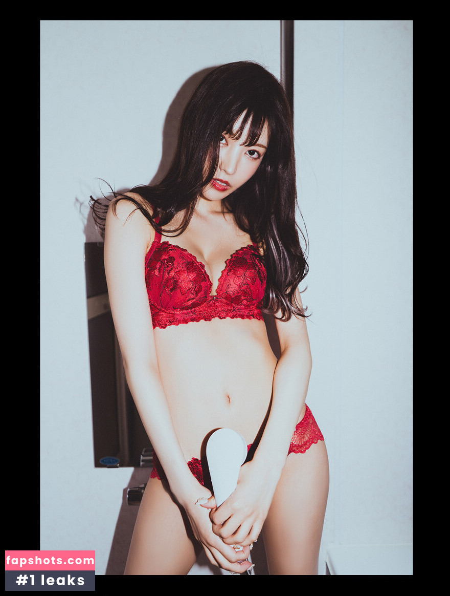 Karen Kaede gallery photo #35