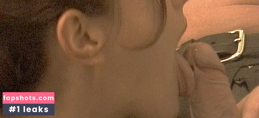 Karen Lancaume gallery photo #7