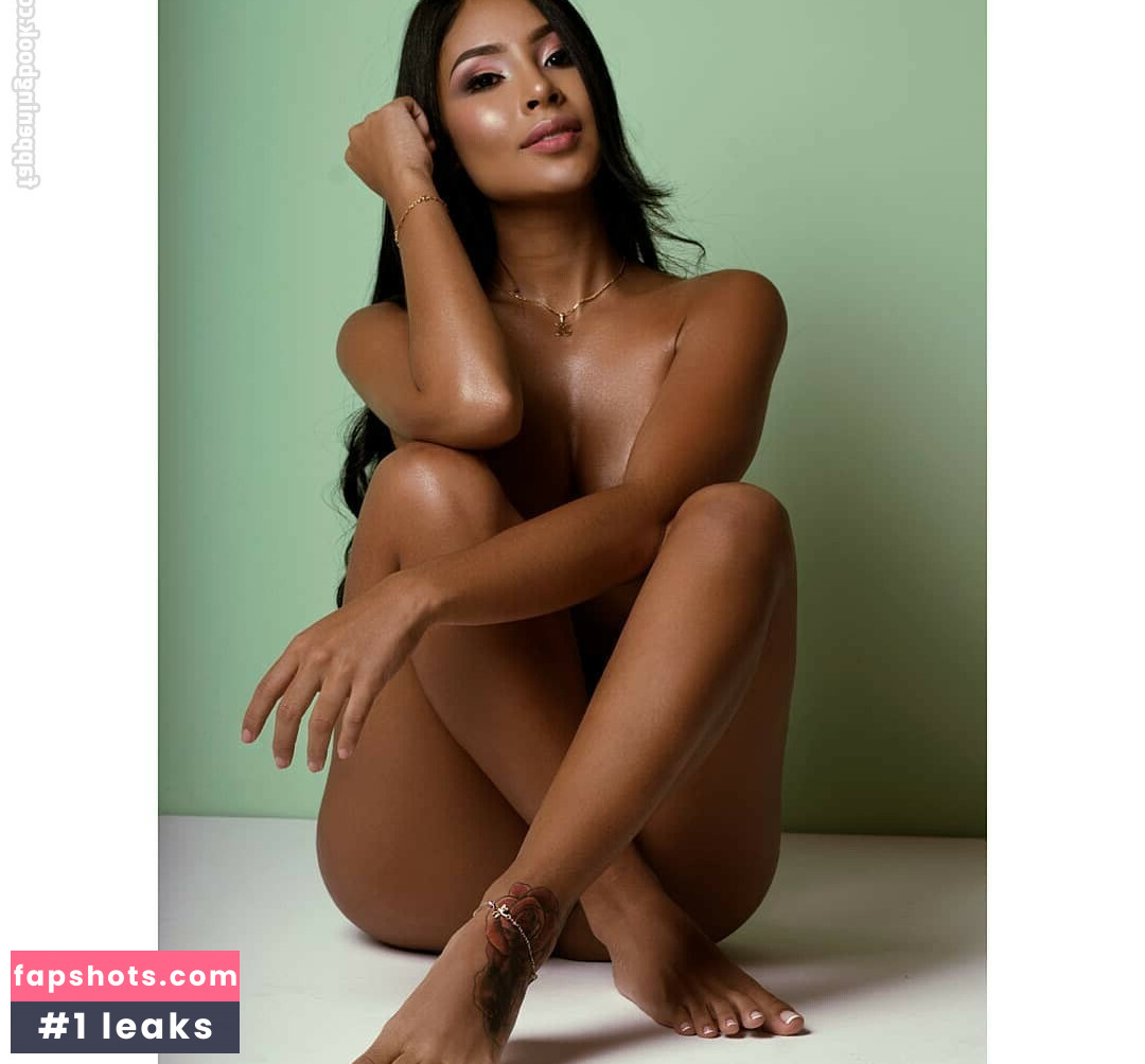 Karen Vasquez gallery photo #28