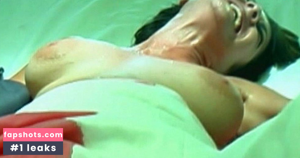 Kari Betizer gallery photo #3