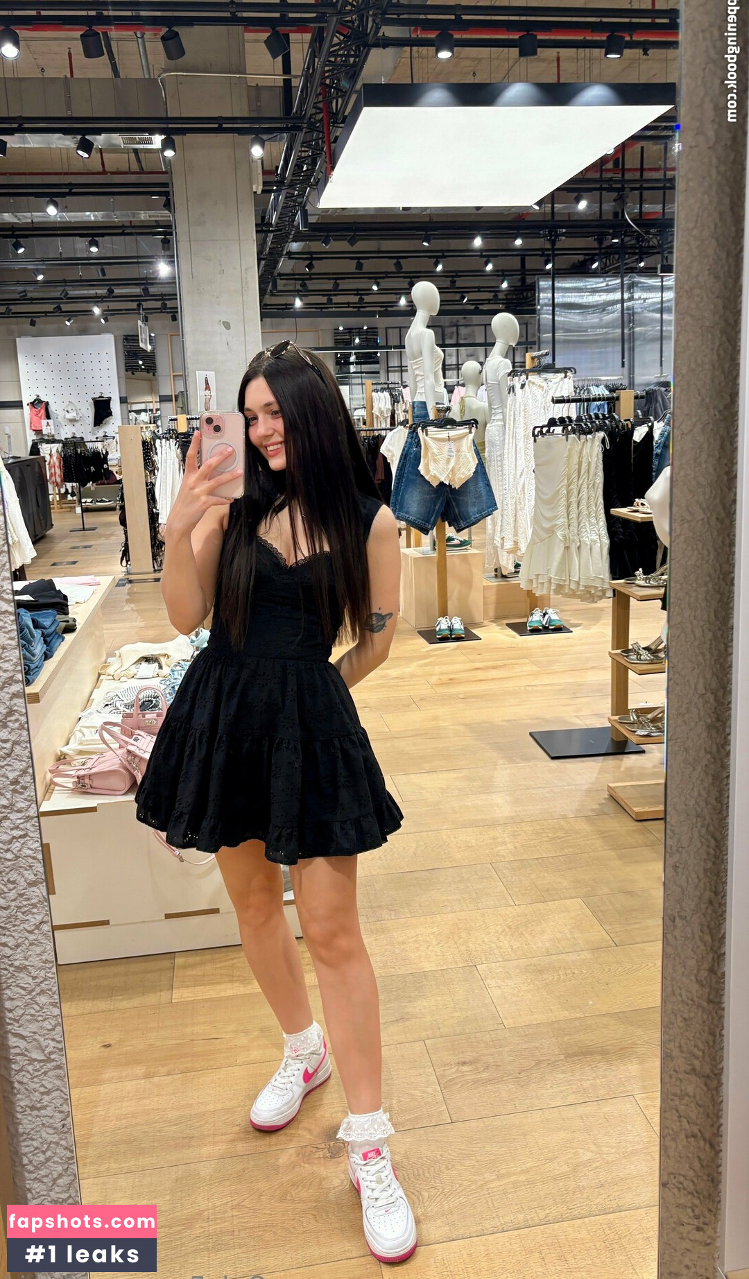 Kari.i gallery photo #33