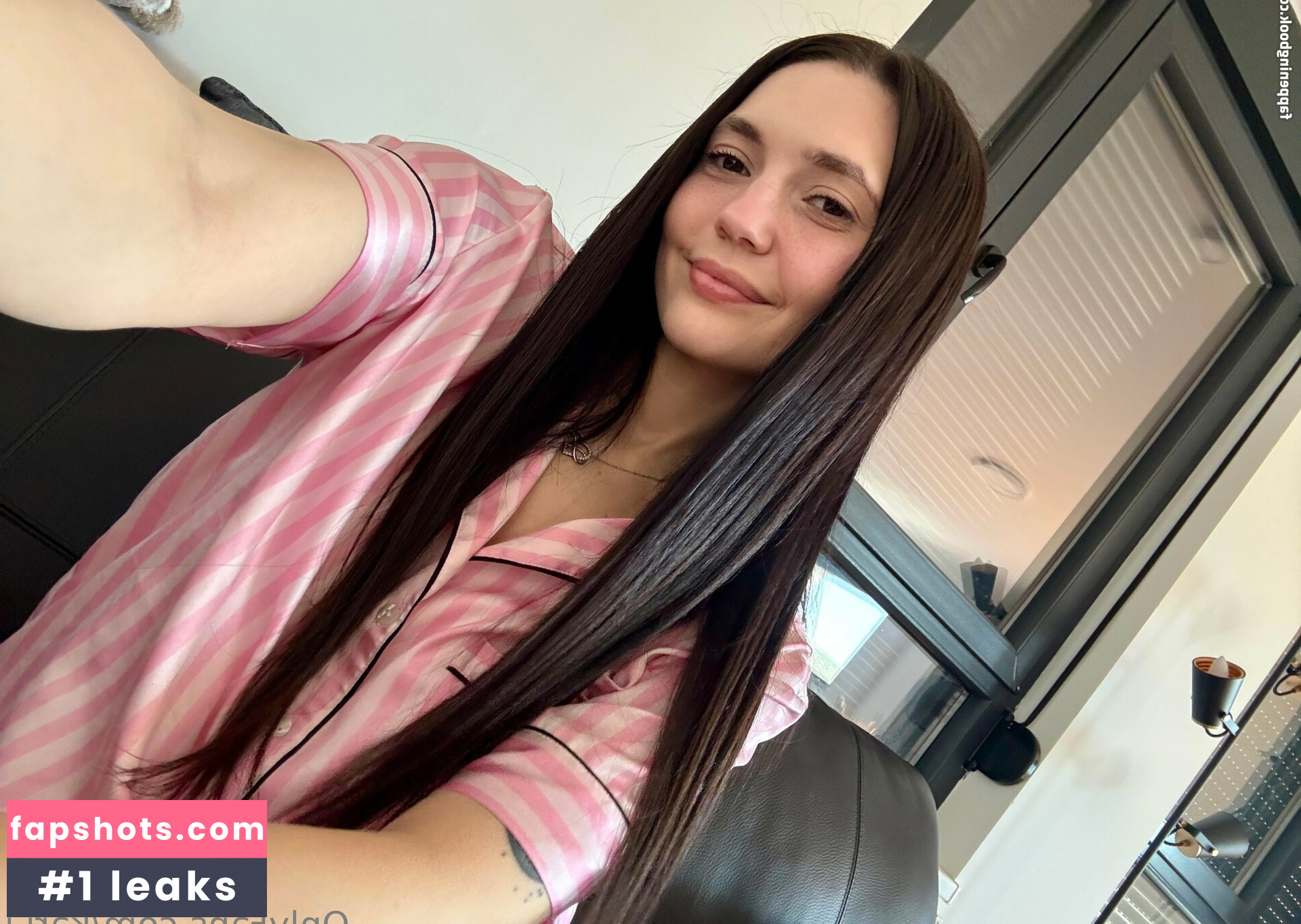 Kari.i gallery photo #35