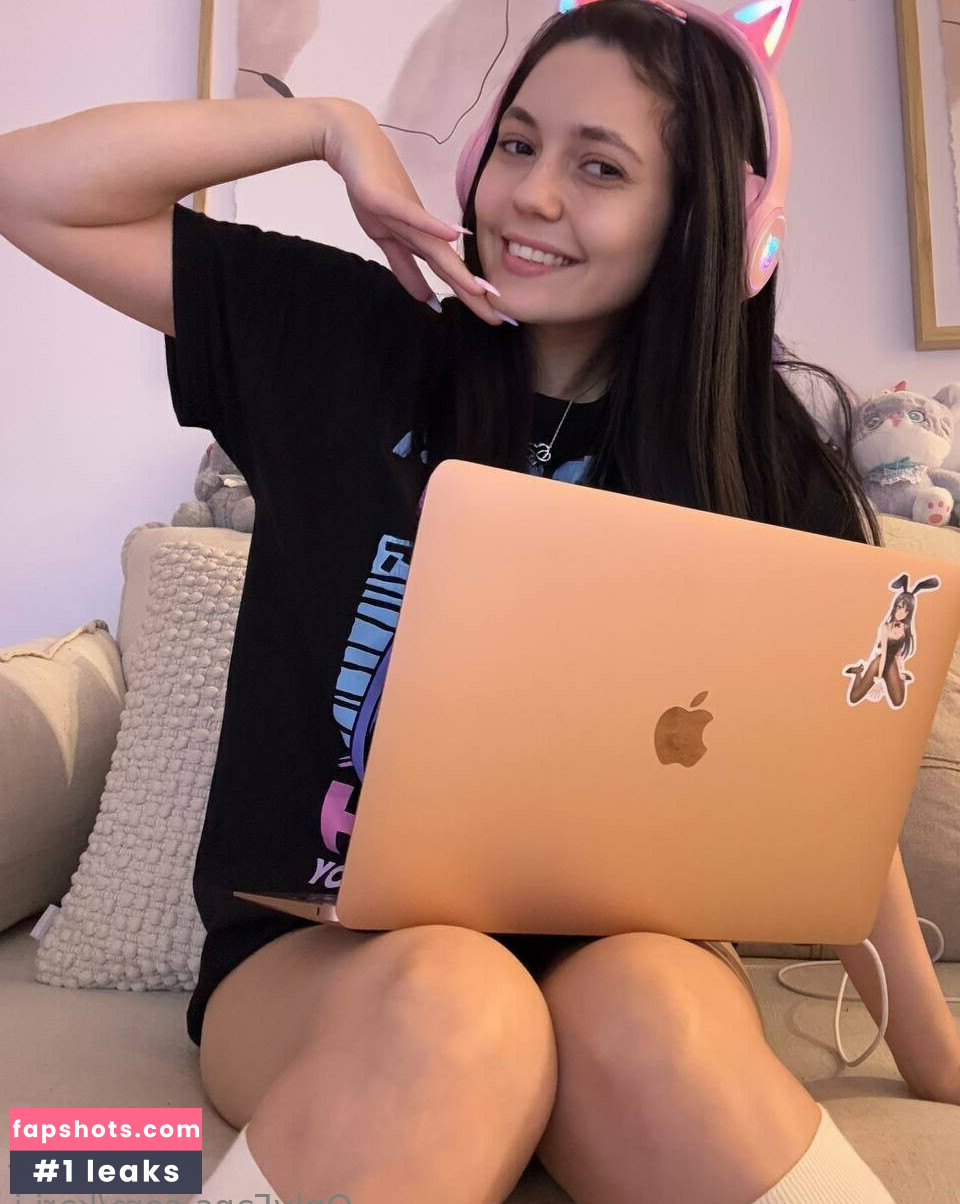 Kari.i gallery photo #42