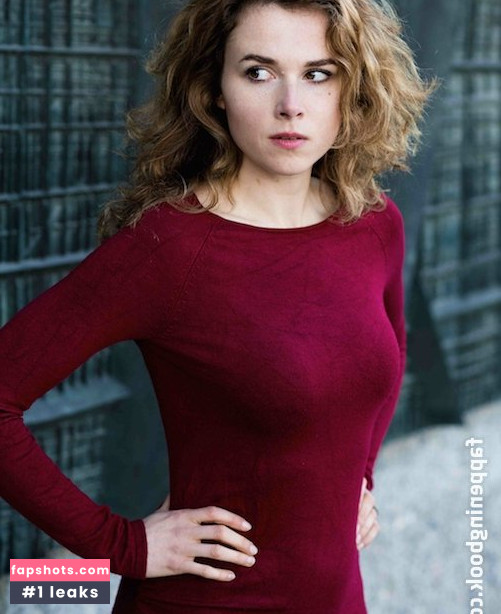 Karin Hanczewski gallery photo #36