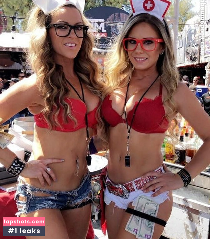 Karin Noelle gallery photo #14