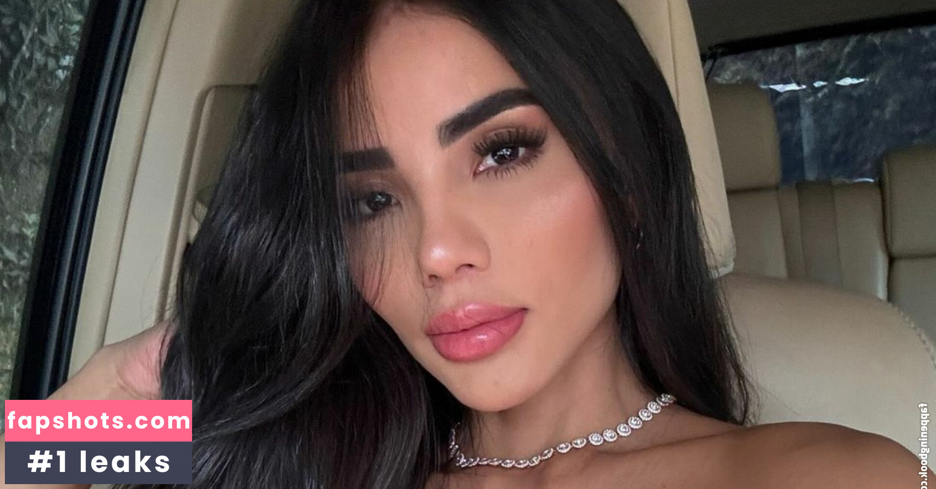 Karina García gallery photo #6