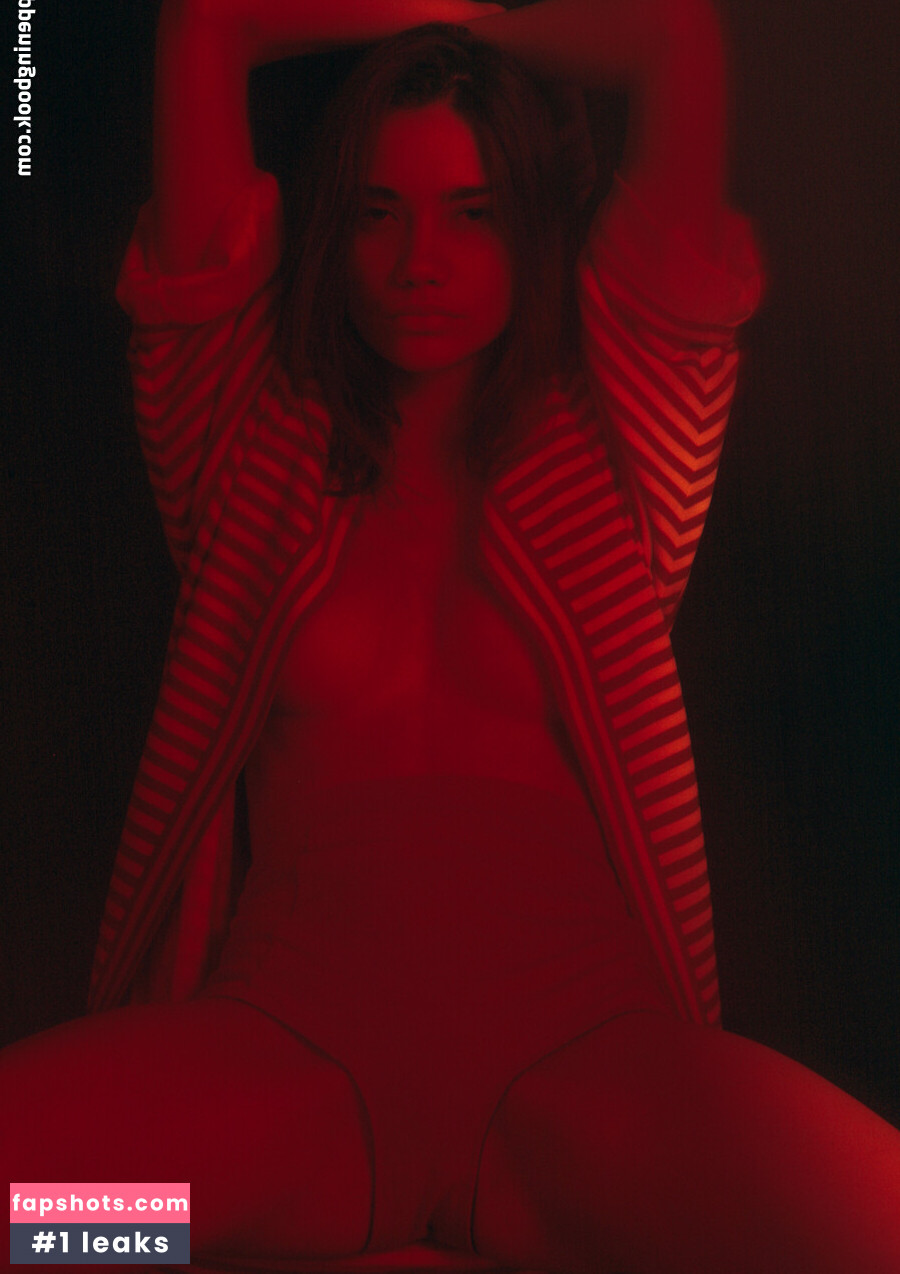 Karina Istomina gallery photo #12