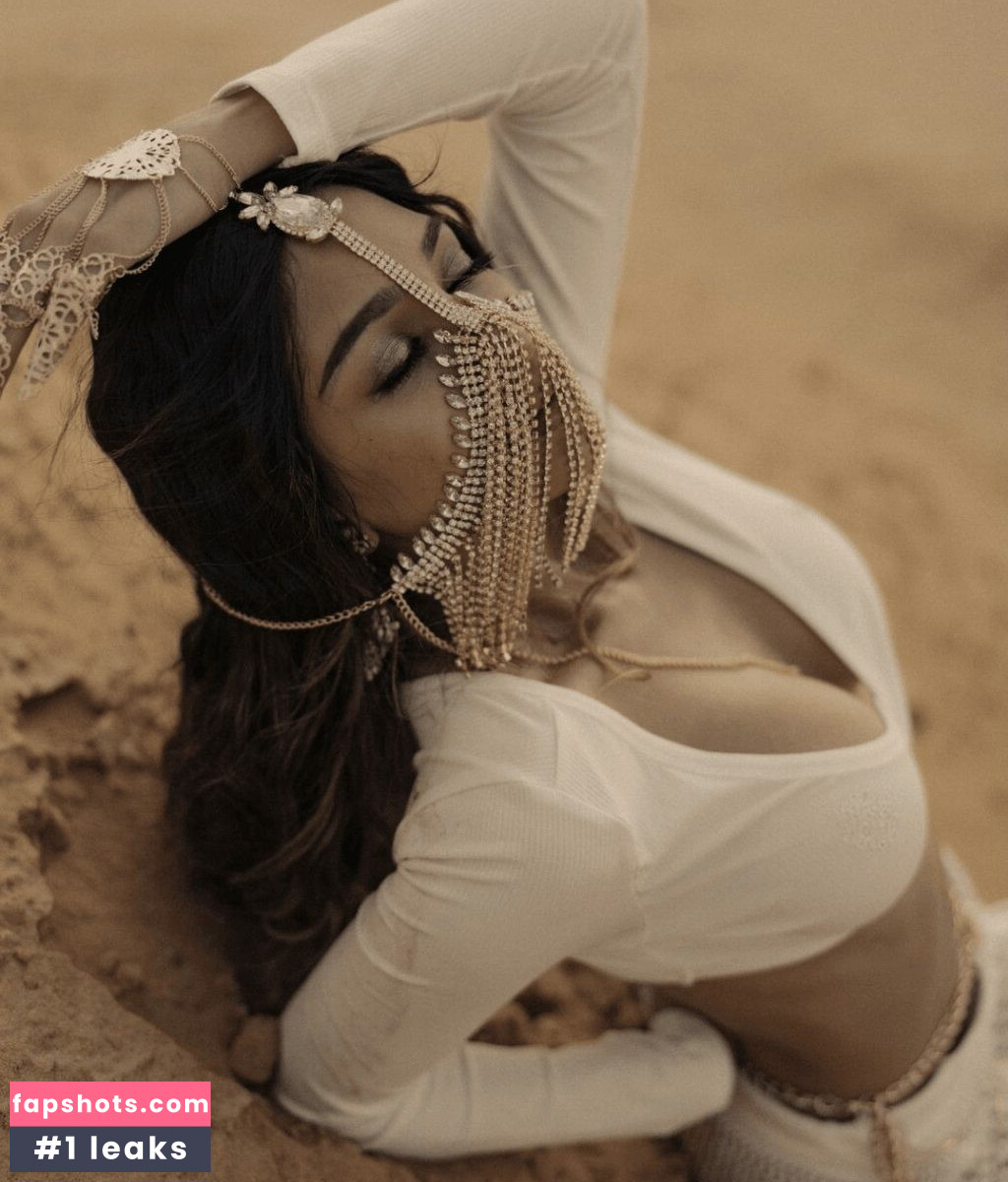 Karina Kabir gallery photo #12