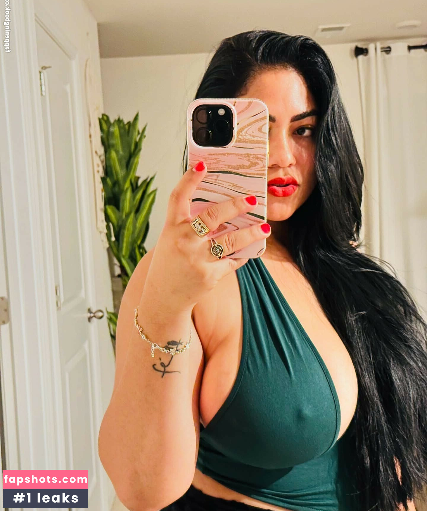 Karina Medina gallery photo #8