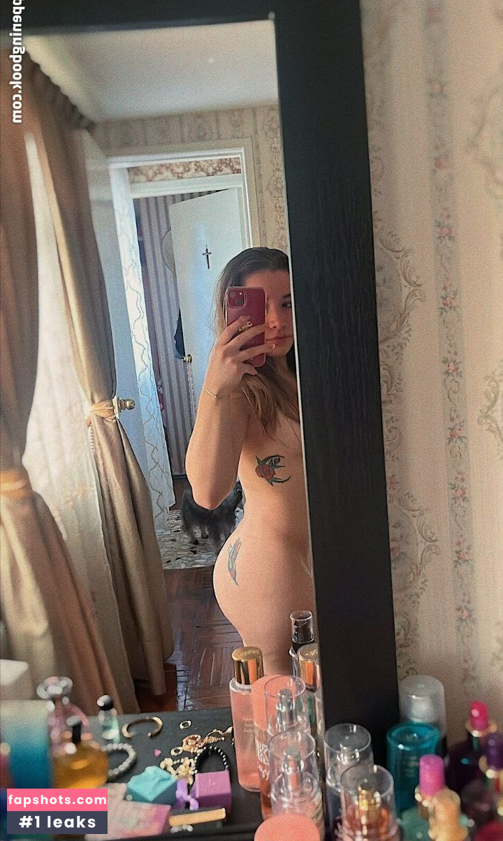 Karina Orlandini nude babe gallery