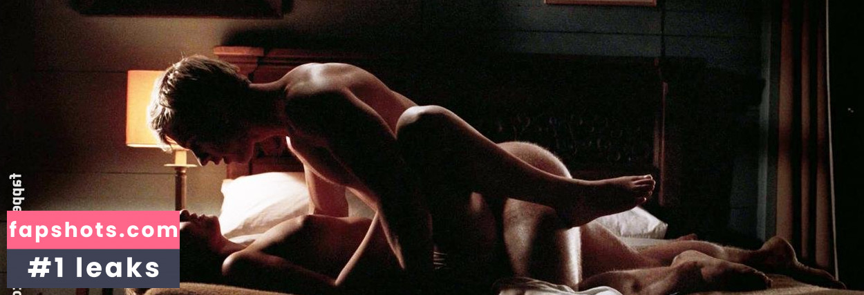 Karina Smulders gallery photo #9