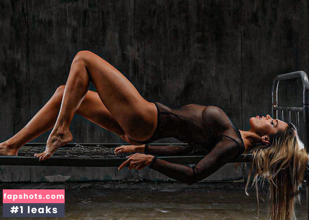 Karina Zvereva gallery photo #25