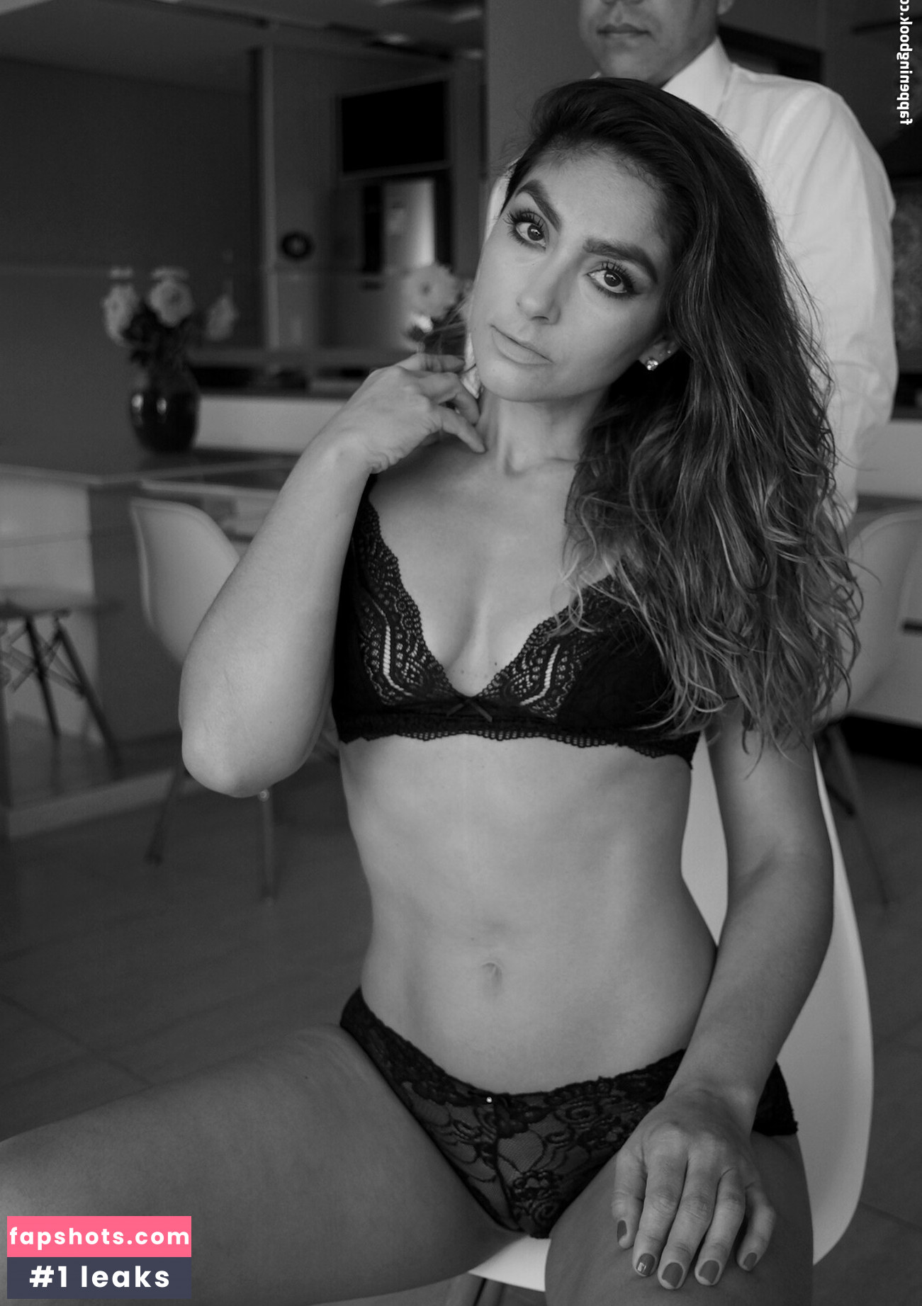 Karine Tauber gallery photo #22