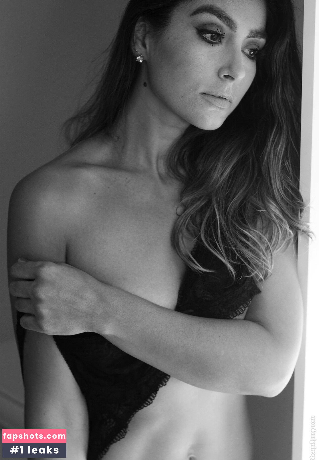 Karine Tauber gallery photo #27