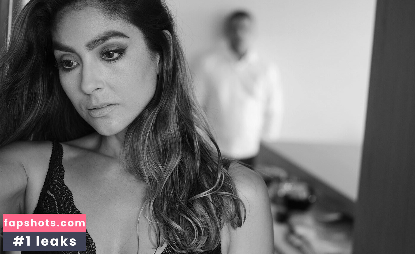 Karine Tauber gallery photo #33