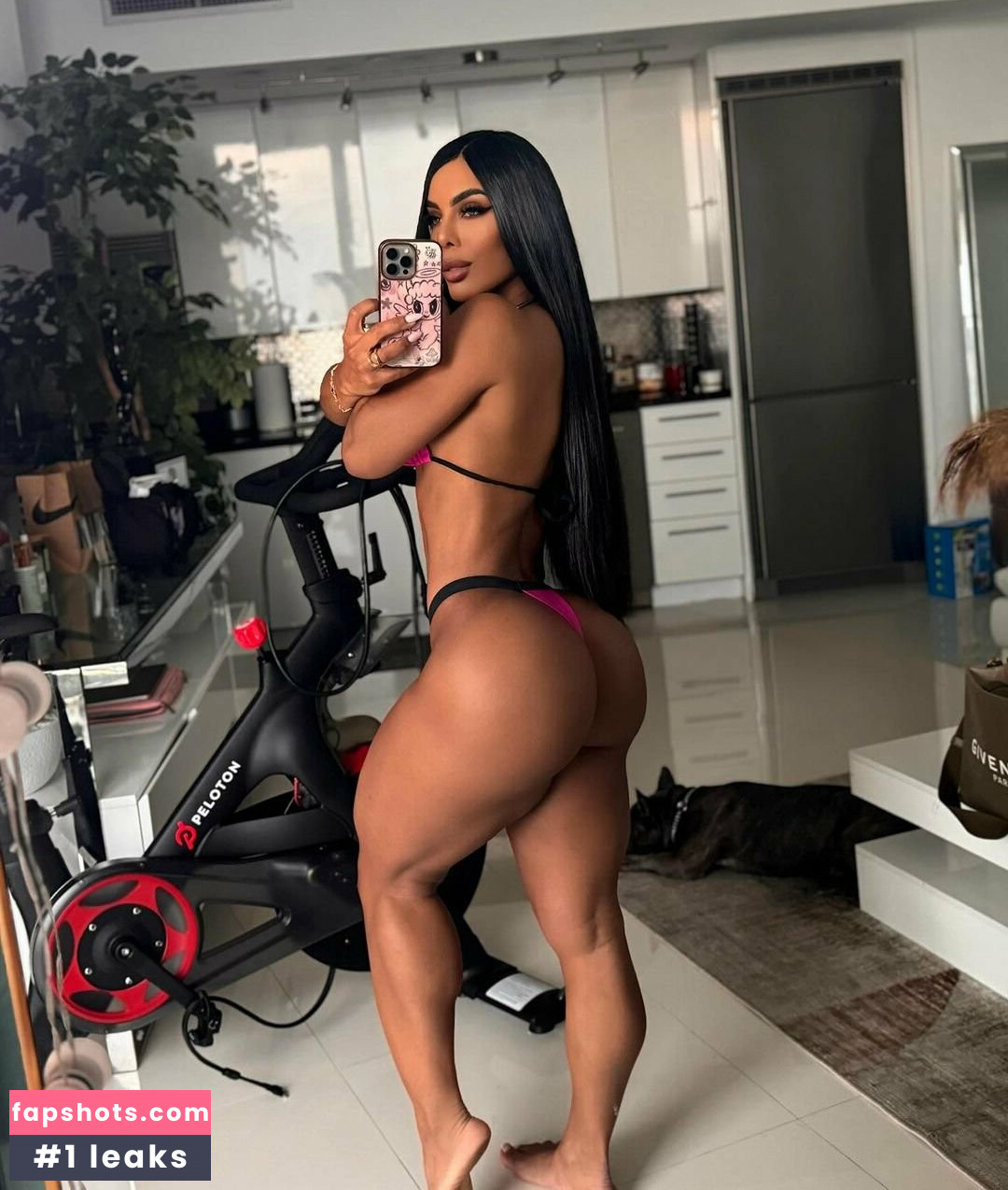 Karishna Ayala gallery photo #10