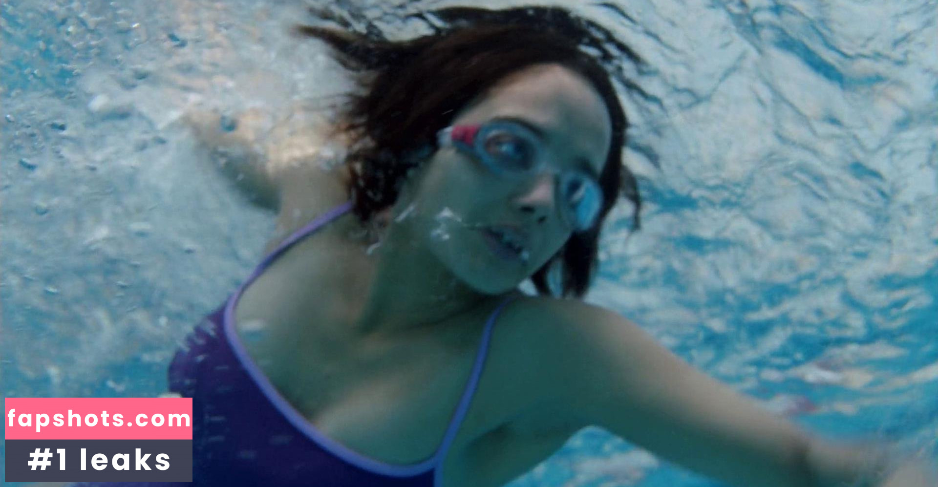 Karla Crome gallery photo #15