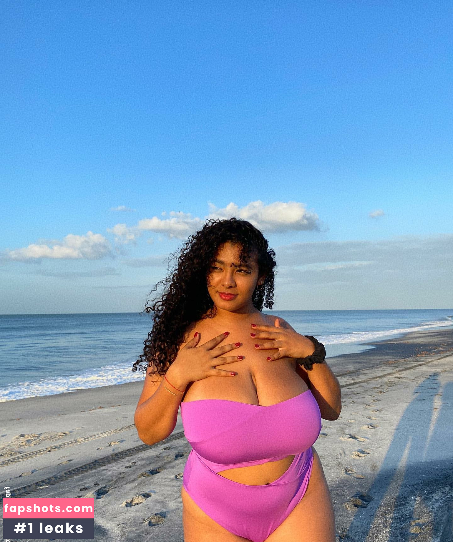 Karlamelito gallery photo #23