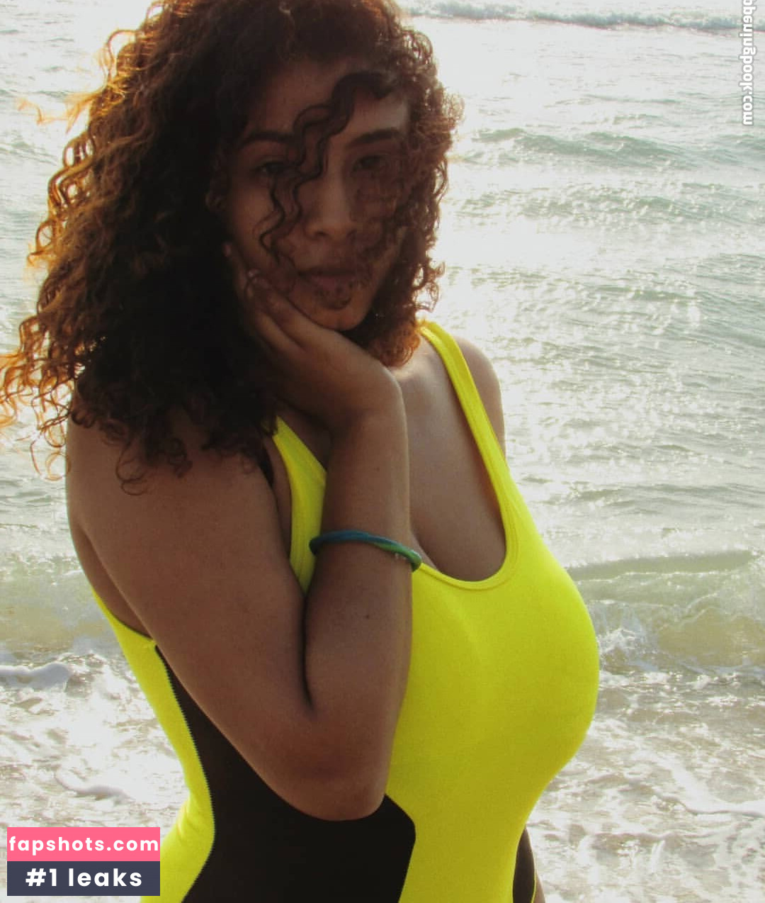 Karlamelito gallery photo #5