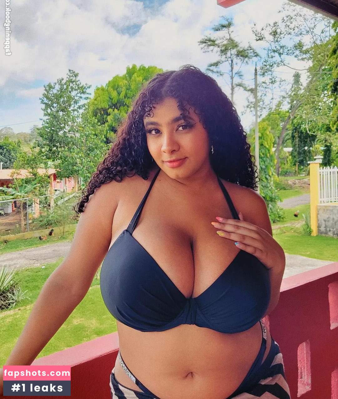 Karlamelito gallery photo #69