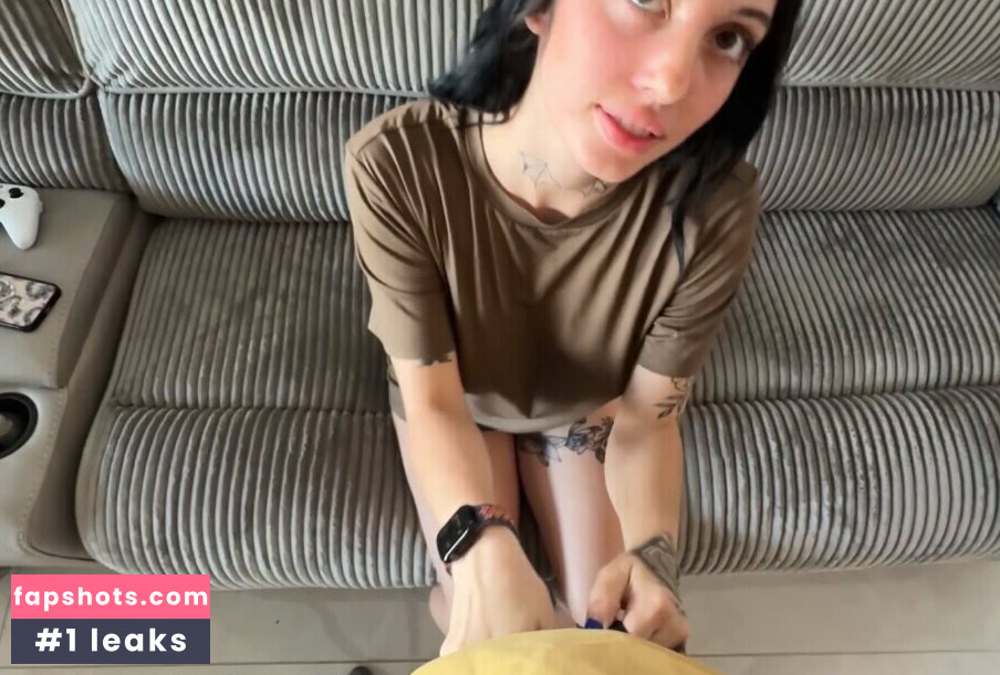 Karli Mergenthaler gallery photo #14